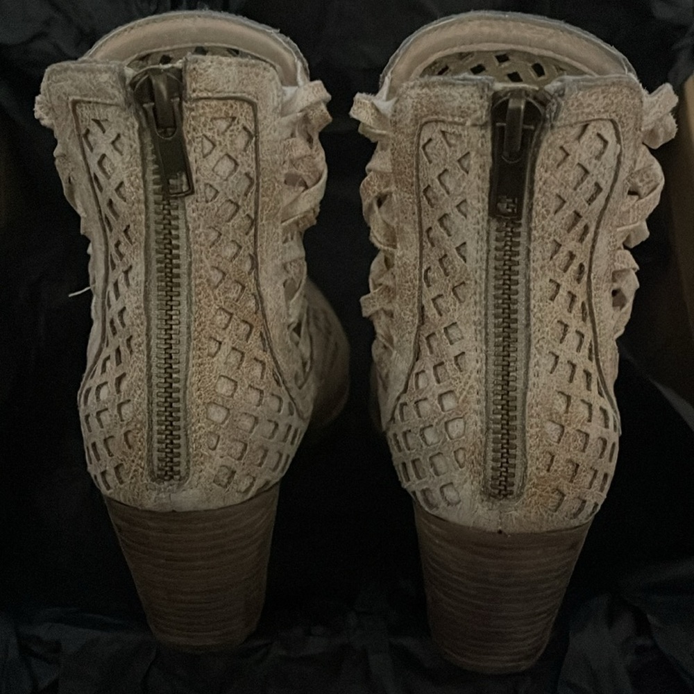 Coconuts by Matisse ankle boots - Picture 3 of 6